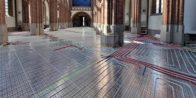 Profesjonalne systemy grzewcze bazujące na odnawialnych źródłach ciepła.